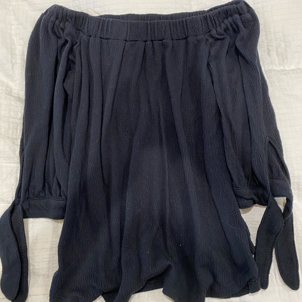 Off the shoulder 3/4 sleeve shirt